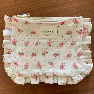 Sezane ruffle pouch